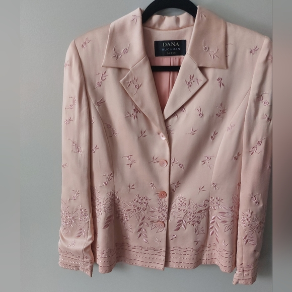 Dana Buchman silk embroidered skirt suit set. Size 6 Peachy pink - Picture 9 of 12